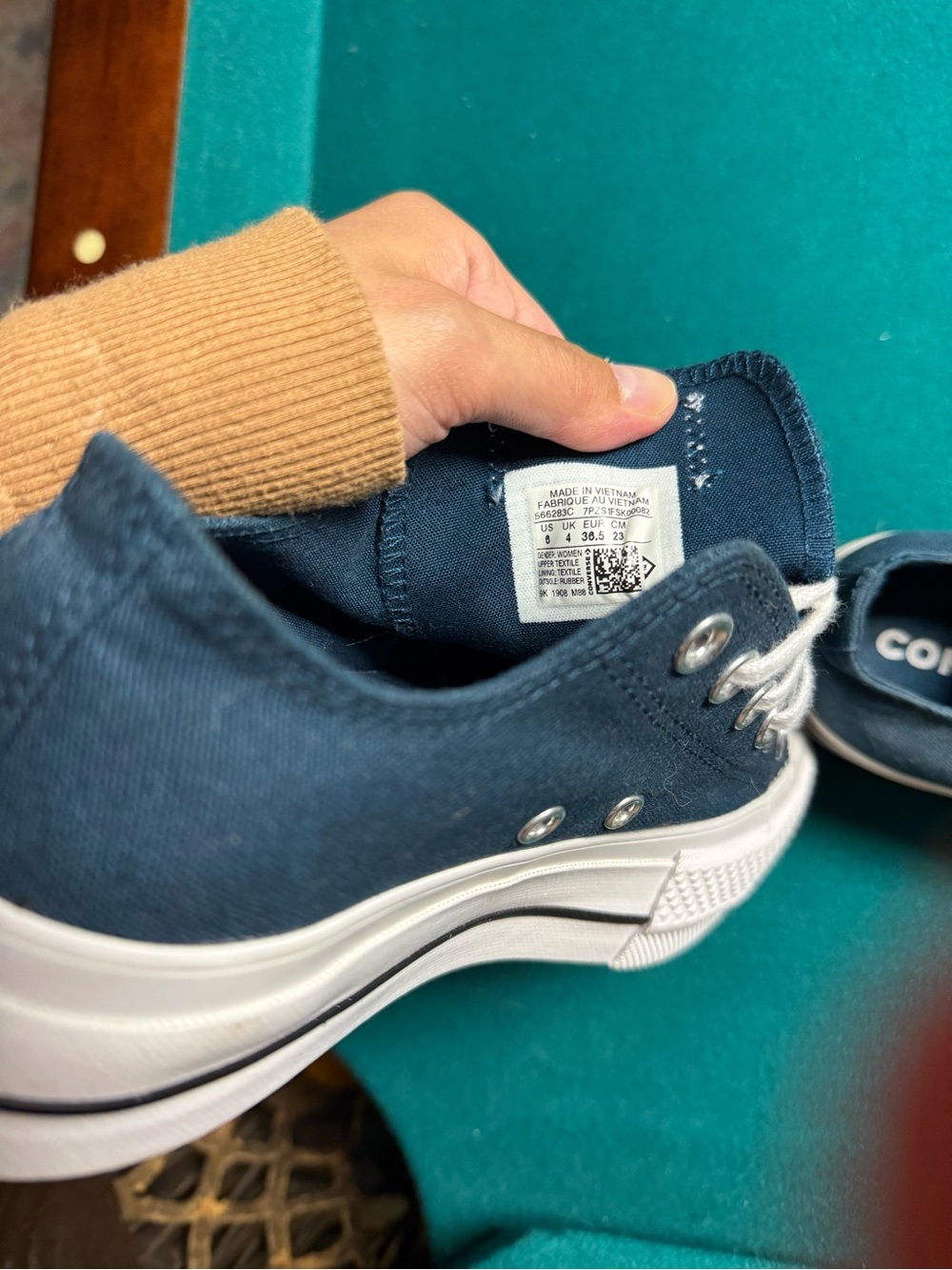 Converse Chuck Taylor All Star Platform Sneaker - Picture 5 of 5